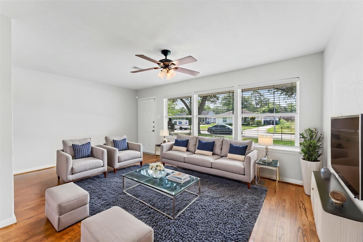 Foto principal - 4110 Woodfin St