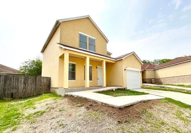 Building Photo - *MOVE IN SPECIAL* Spacious 3BR Two-Story Near Lackland AFB with Fenced Backyard