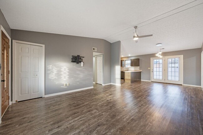 Foto del edificio - 3 Bedroom 1 1/2 Bath Home for Rent in Charlestown Indiana