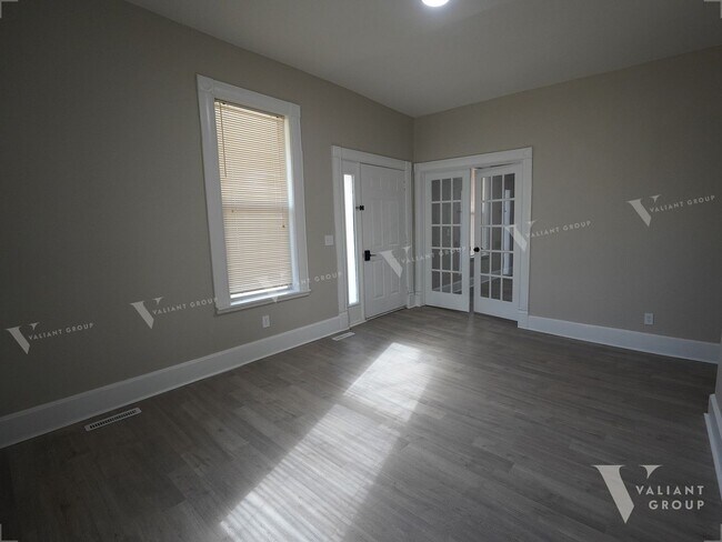 Foto del edificio - 320 S Florence Ave