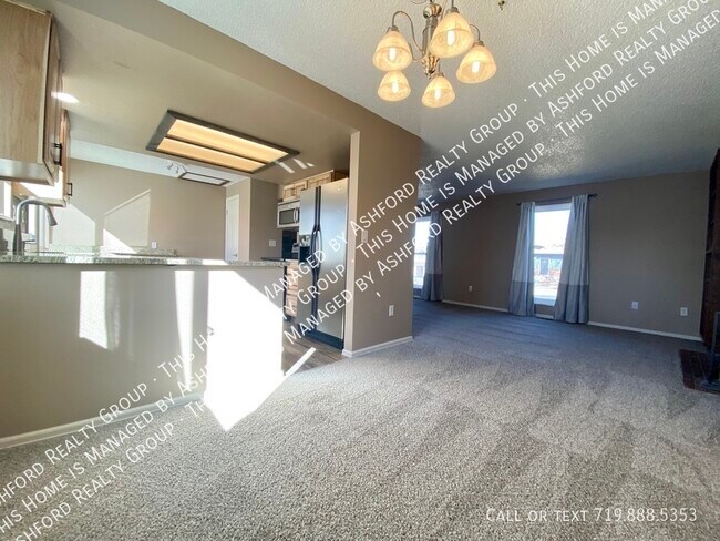 Foto del edificio - 8001 Horizon Dr