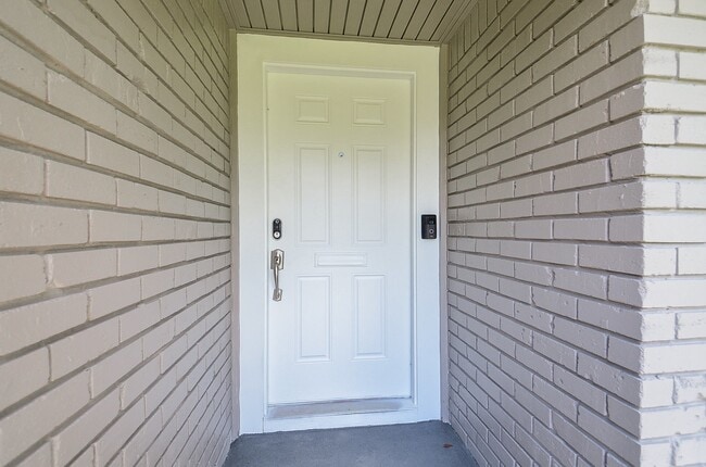 Foto del edificio - 9606 Highmeadow Dr
