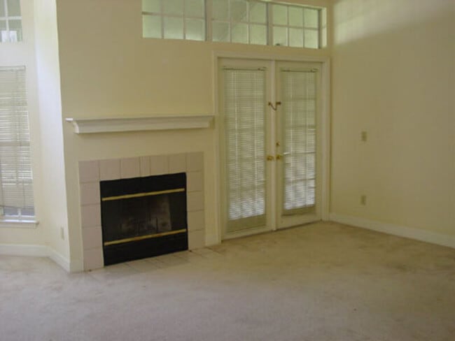 Building Photo - 152 Trevor Ct