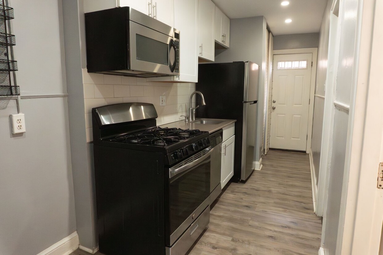 H St/Kingman Park - Renovated 1 bedroom - H St/Kingman Park - Renovated 1 bedroom