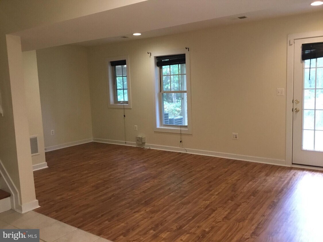 13312 Sheffield Manor Dr, Silver Spring, MD 20904 Townhome Rentals in