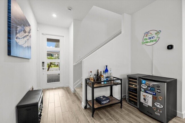 Building Photo - 14042 SW Thorens Dr