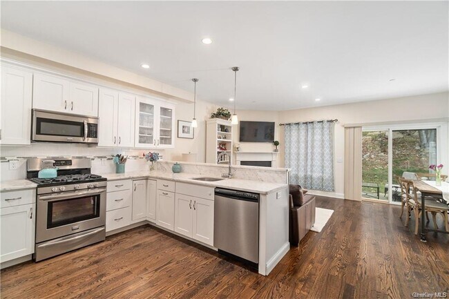 Foto del edificio - 292 Boulder Ridge Rd