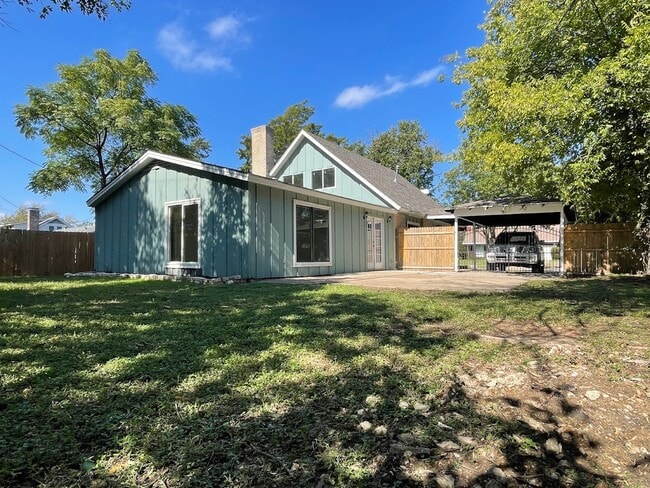 Backyard - 1418 Finley Rd