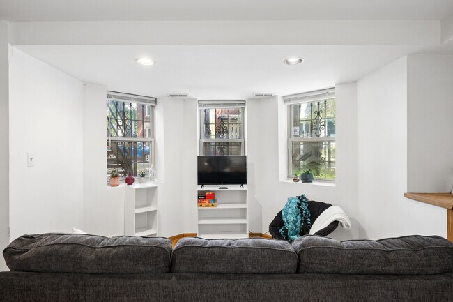 Foto del edificio - 1236 N Marion Ct