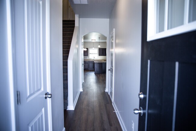 Building Photo - 424 Vandemere Ct
