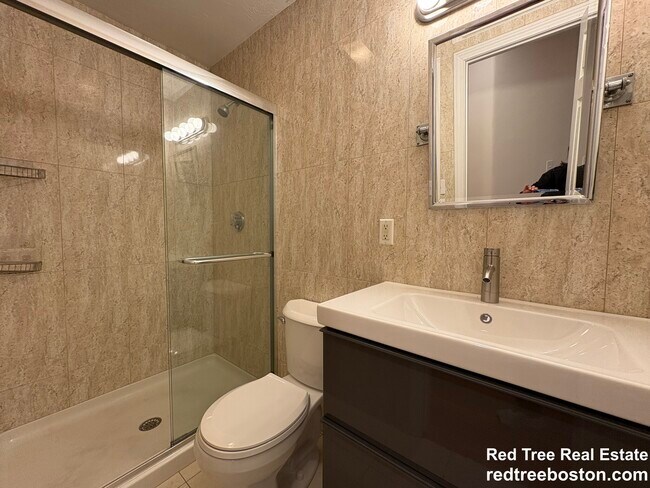 Building Photo - 191 Winthrop Rd