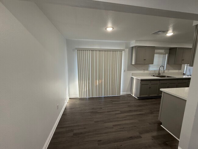 Foto del edificio - 41041 Alder Ave