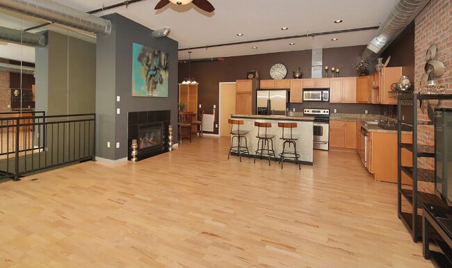 Foto del edificio - 2142 Curtis St