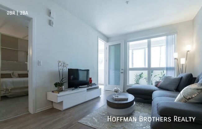 Foto del edificio - 5839 W Sunset Blvd