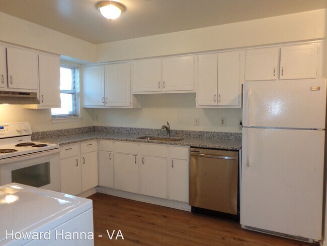 Building Photo - 3 br, 2 bath House - 1409 E. Tanners Creek...