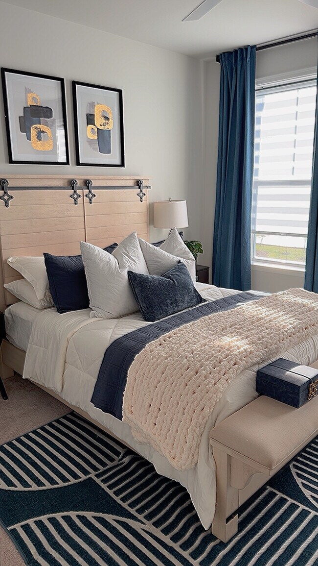 Foto del edificio - 9222 Magellan Pky