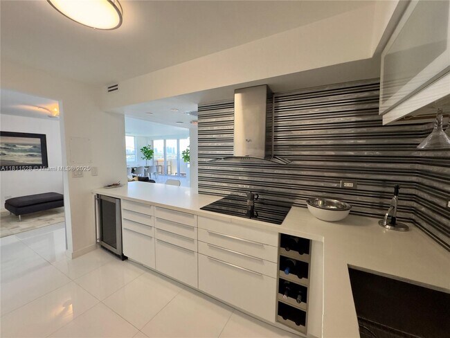 Foto del edificio - 1500 Bay Rd