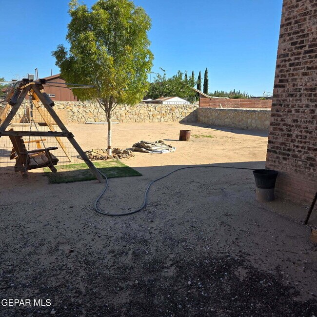 Foto del edificio - 14453 Desierto Bueno Ave