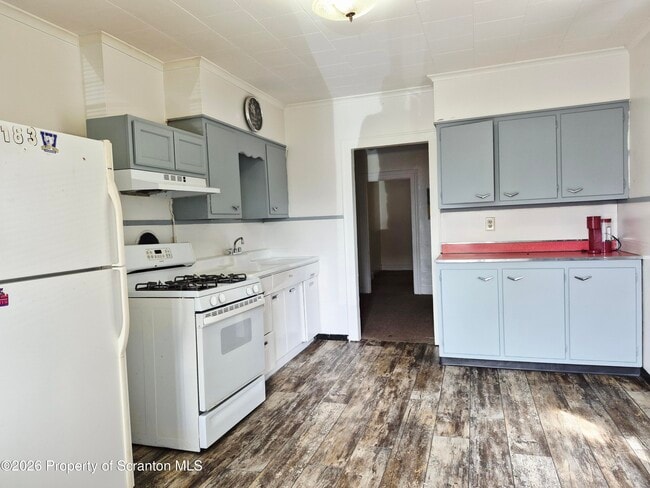 Building Photo - 68 Green Pl