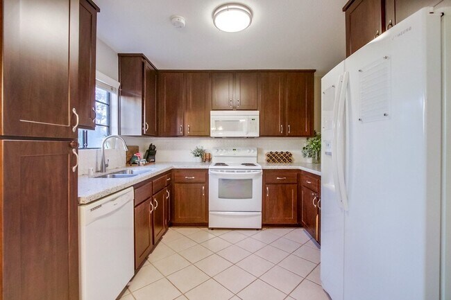 Foto del edificio - 220 Telegraph Canyon Road, Unit G