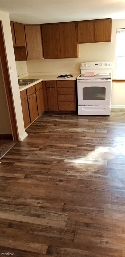 Primary Photo - 2 br, 1 bath Duplex - W229 N5151 Duplainvi...