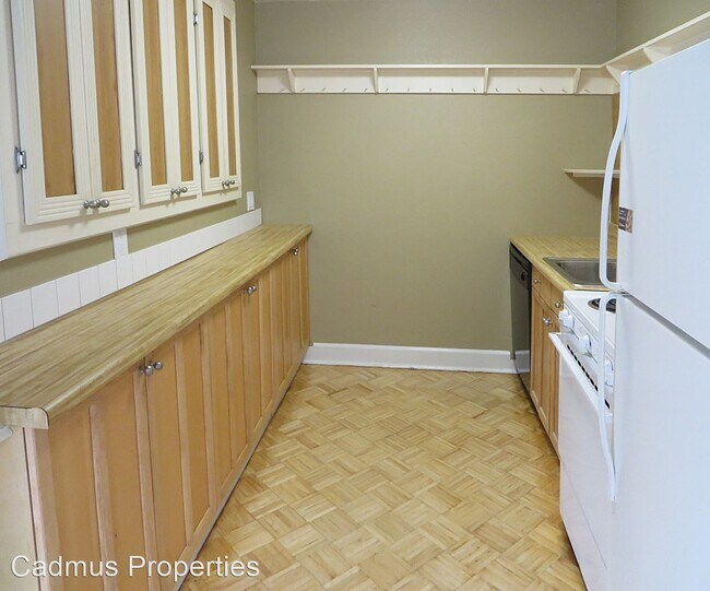 Building Photo - Studio, 1 bath House - 47-137 HUIO'O PLACE