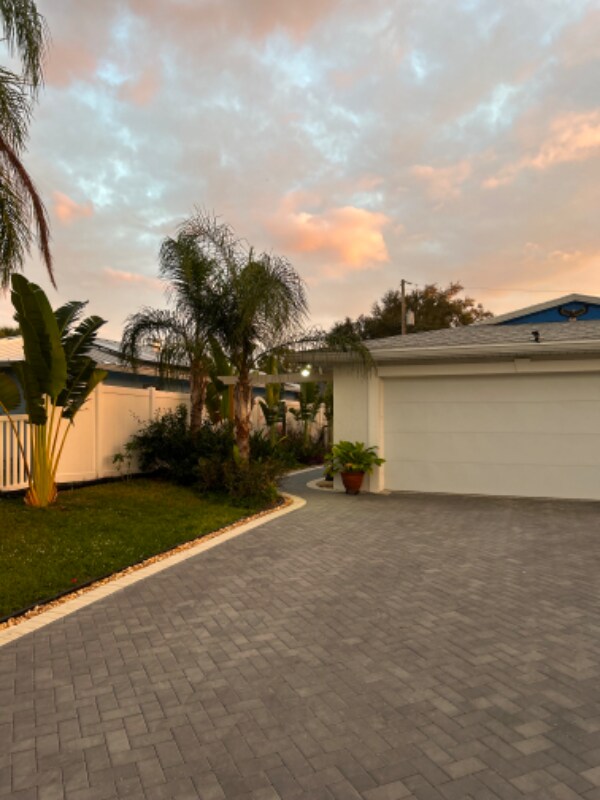 Foto del edificio - 1219 Cypress Ave
