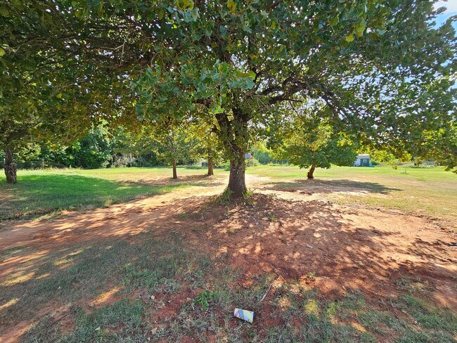 Foto del edificio - 21387 Fir Ln