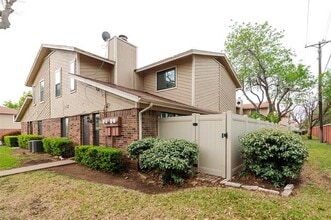 Building Photo - 2240 Tarpley Rd