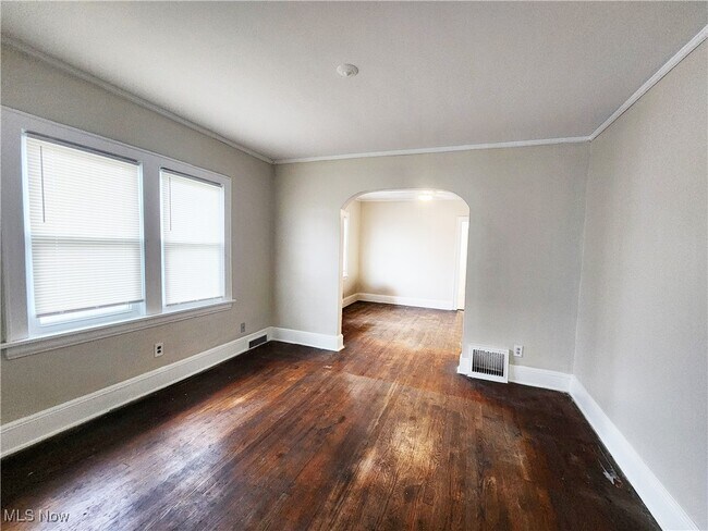 Foto del edificio - 529 E Cuyahoga Falls Ave