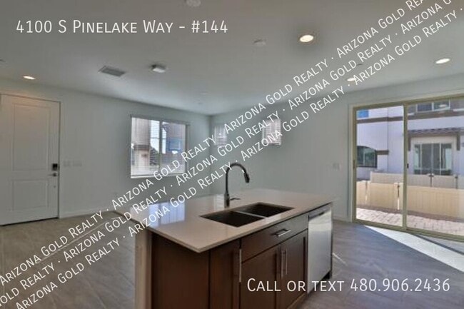 Foto del edificio - 4100 S Pinelake Way