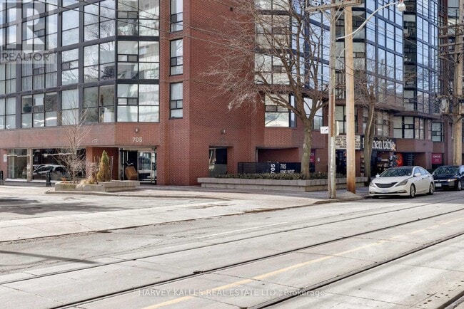 Photo du bâtiment - 705 King St W