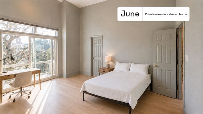 Building Photo - Room in Shared 4 bed/2 bath home in Columbia Heights