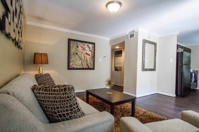 Building Photo - Timbergrove Heights