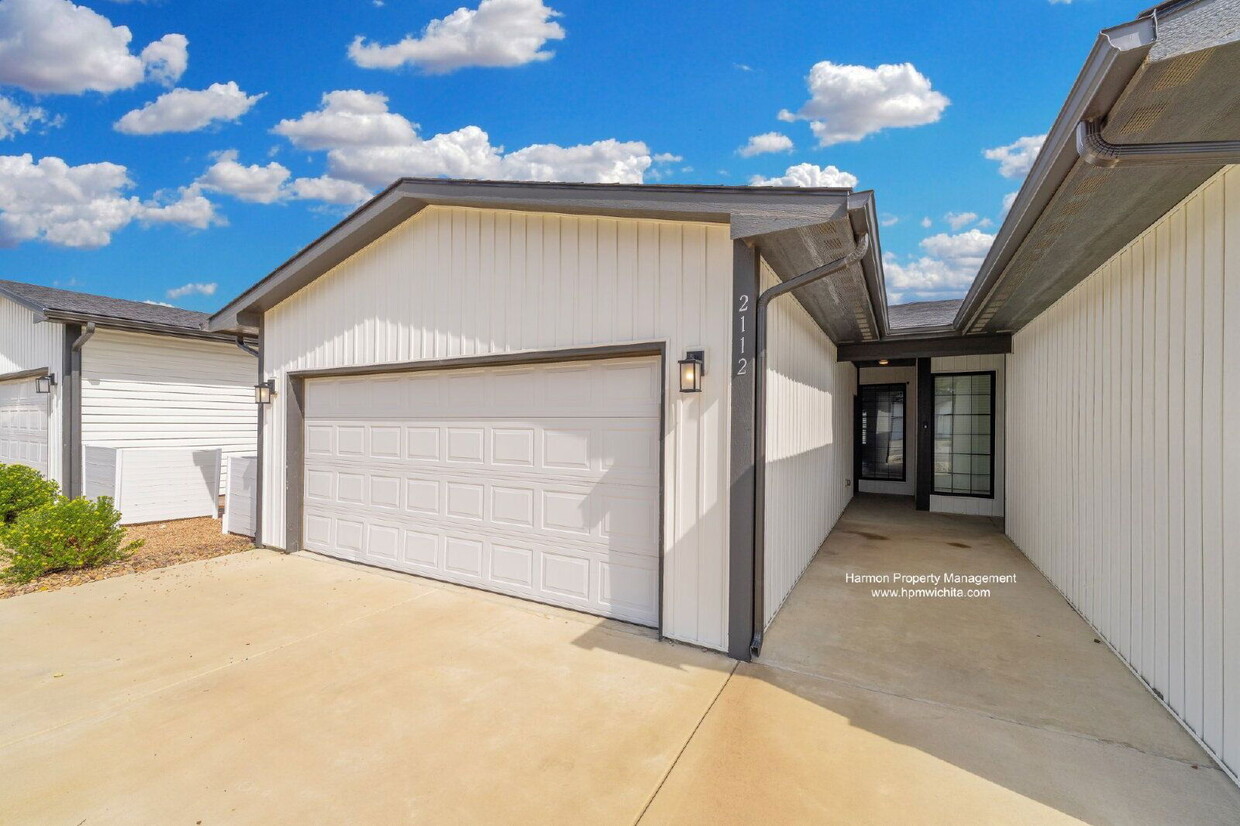 Foto principal - 2168 S Thatcher Ct