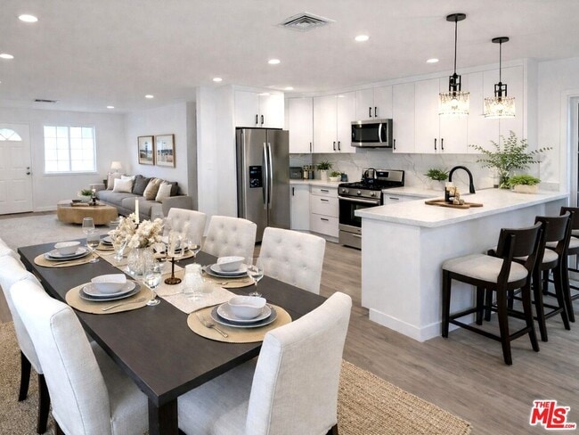 Foto del edificio - 4522 Mammoth Ave