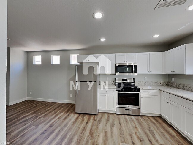 Building Photo - 3 br, 2.5 bath House - 2270 Diamond Pointe St
