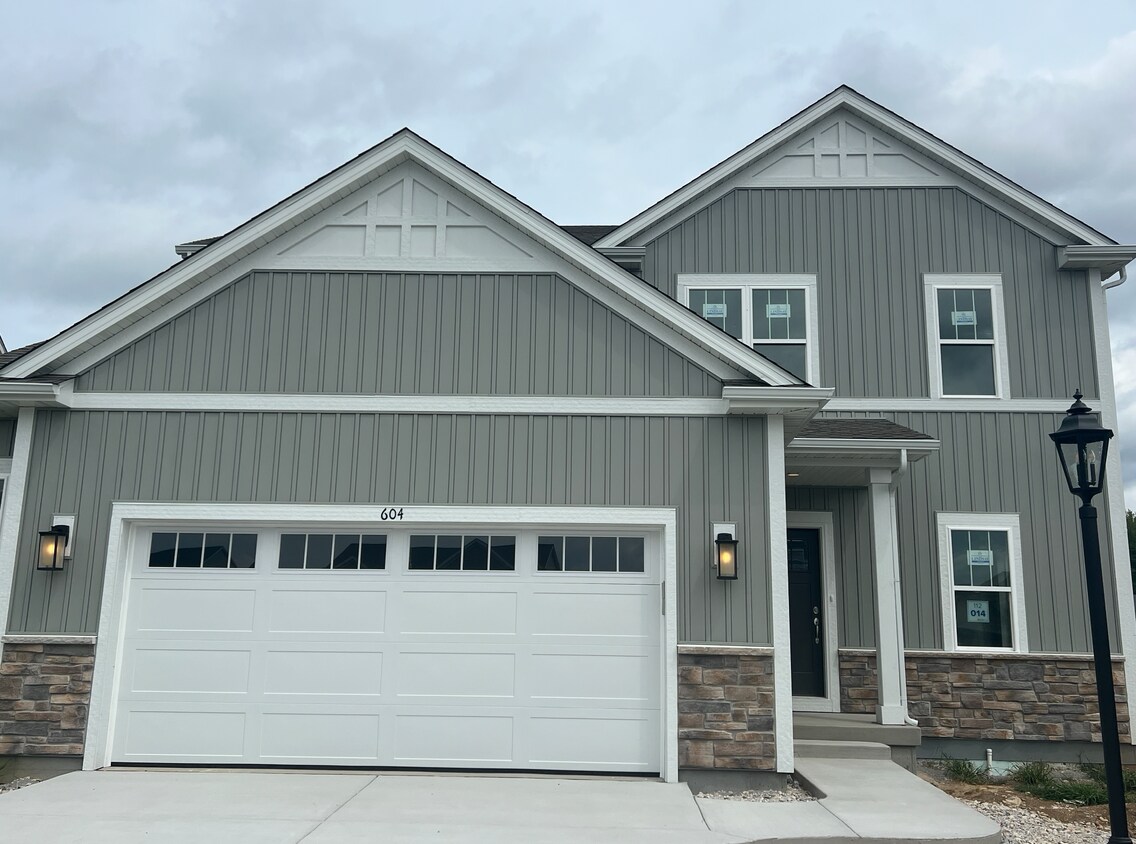 exterior - 604 Cherry Ct
