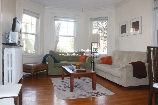 Foto del edificio - 8 Forest St