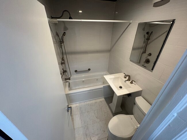 Foto del edificio - 20 Bogota Rd