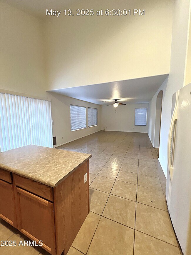 Foto del edificio - 7162 W Mohawk Ln