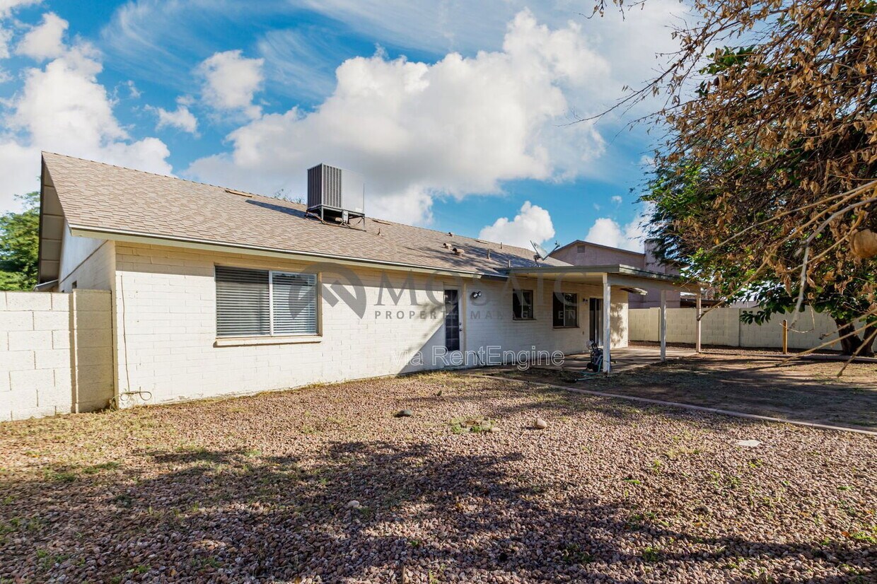 Foto principal - 1261 W Kiowa Cir