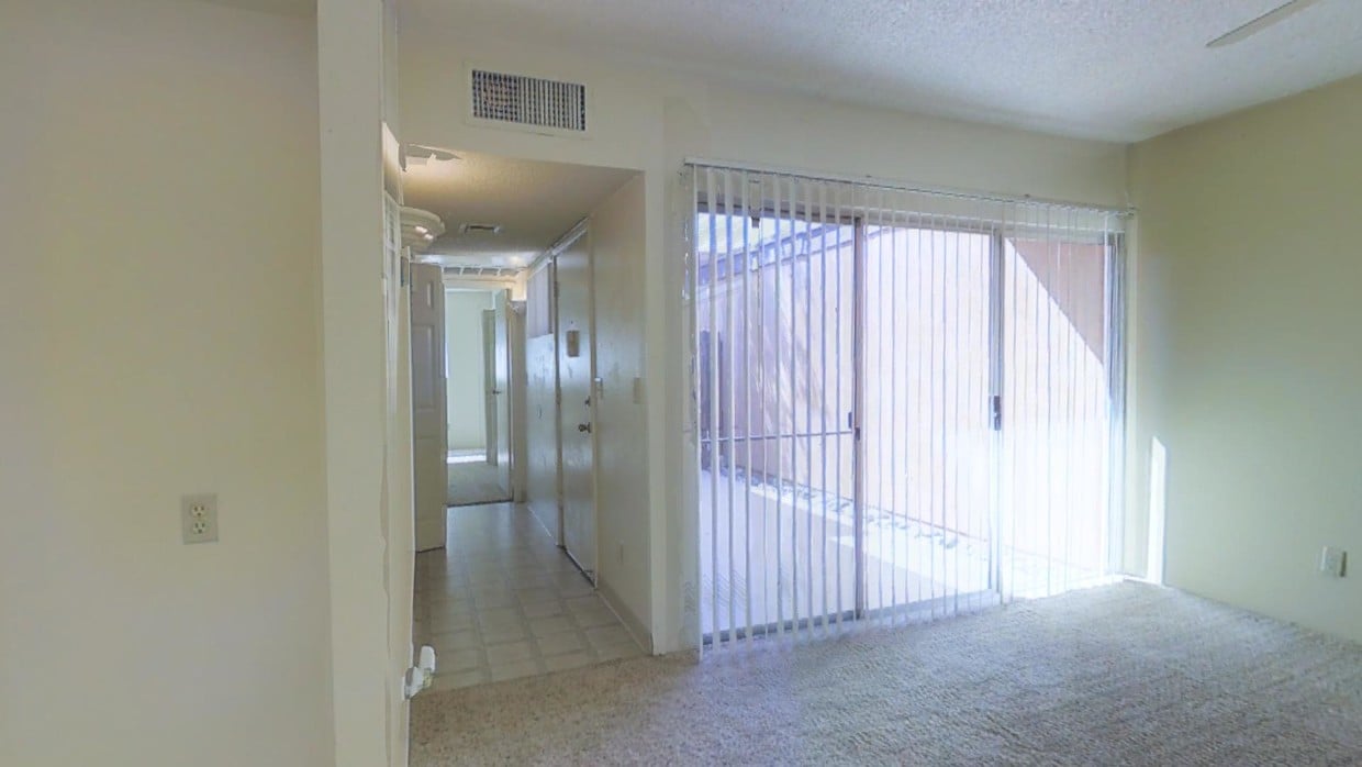 Photo - Lakeside Casitas Apartments