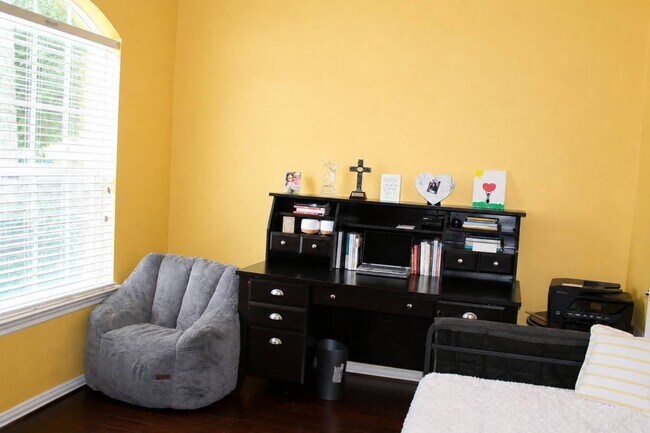 Foto del edificio - 13827 McKinney Creek Ln