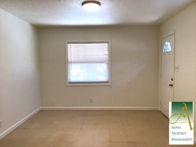 Building Photo - Will take pets