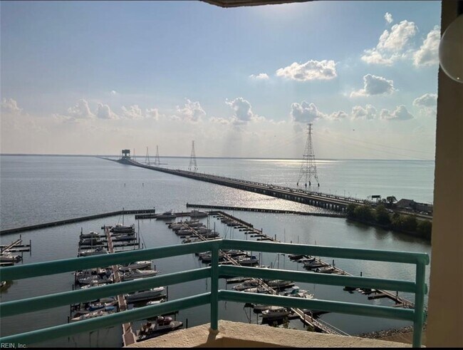 Foto del edificio - 7501 River Rd