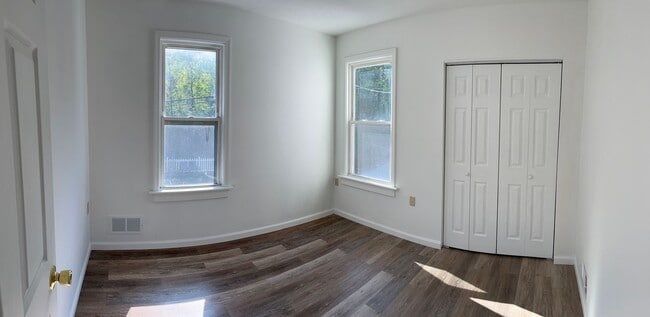 Building Photo - Newly Remodeled 2 Bedroom House