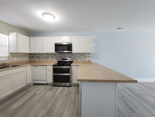 Building Photo - Townhome Coming Soon in Peletier, NC!