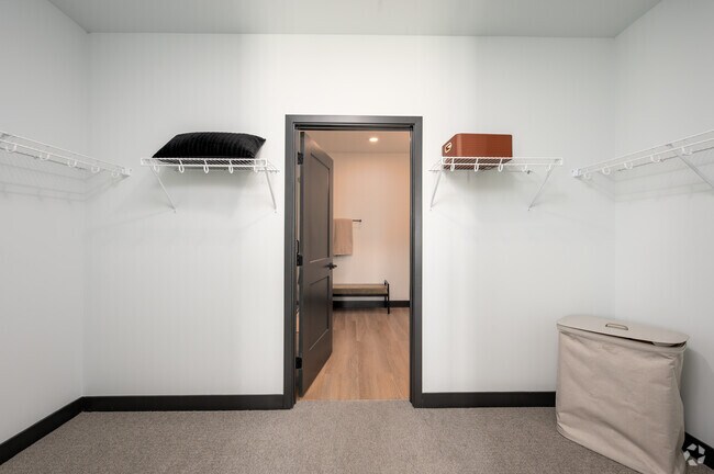 Monon - 2 habitaciones, 2 baños - 1252 pies cuadrados - Armario principal - Hobbs Station