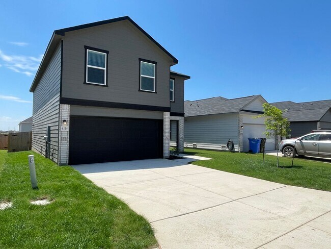 Building Photo - 4 Bdrm Home in Legend Heights, NBTX
